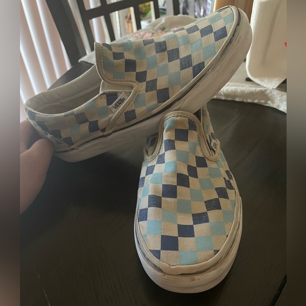 Blue white checkered vans, 7.5 Women’s, 6 Men’s. Comment for any questions!!